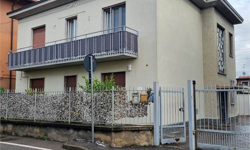 Appartamento in Villa Bifamiliare in Vendita a Brugherio (MB) 