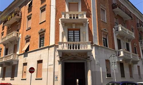 Affitto 2 locali Milano Via Goldoni