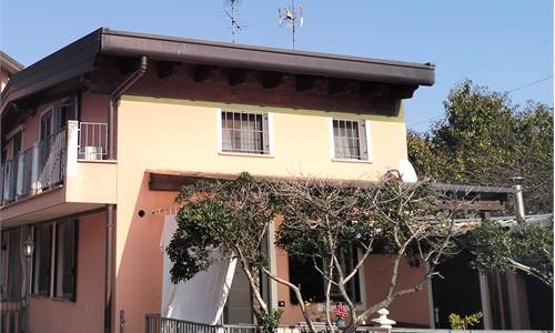2 locali  indipendente in Vendita a San Maurizio - Cologno Monzese (MI)