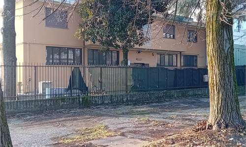 5 Vani Uso Ufficio in Affitto a Cologno Monzese 