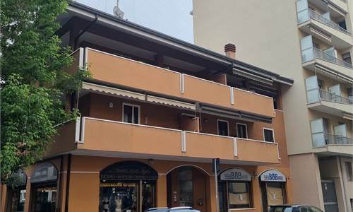 Ampio tre locali in  Vendita