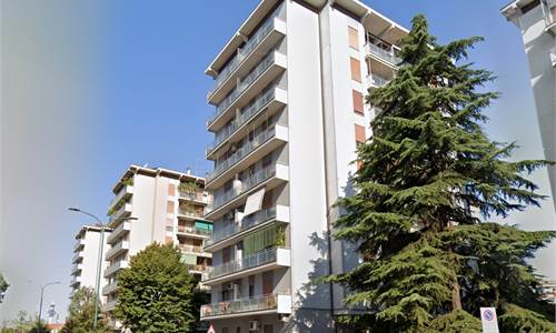 3 LOCALI IN VIA MERANO